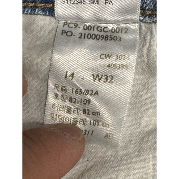 NWT Levi's Signature Women's Vintage Original 14 W32 Blue Denim Shorts Casual - Picture 8 of 10